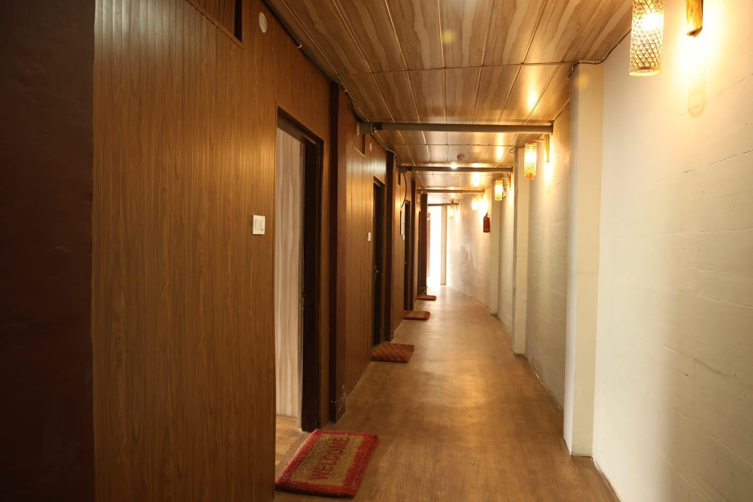 Sleeping Beauty Hotel Moutain View Property Joshimath Ngoại thất bức ảnh