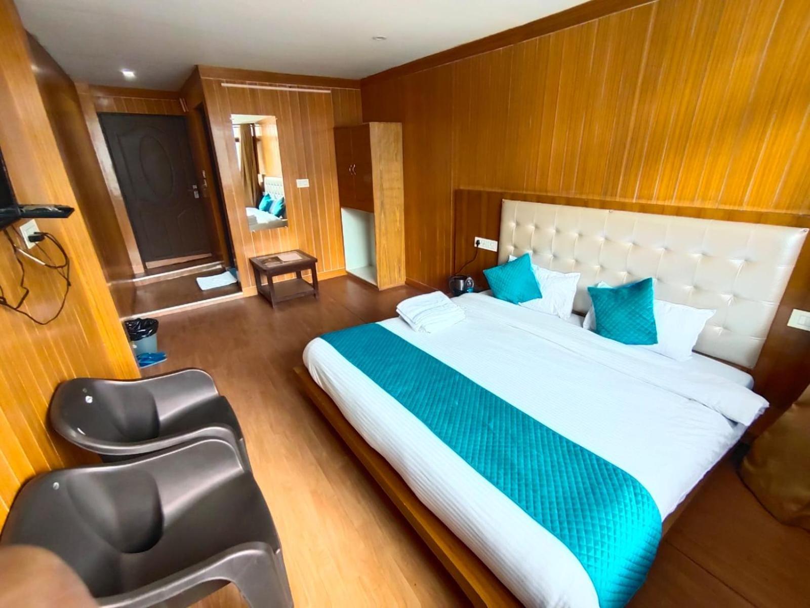 Sleeping Beauty Hotel Moutain View Property Joshimath Ngoại thất bức ảnh